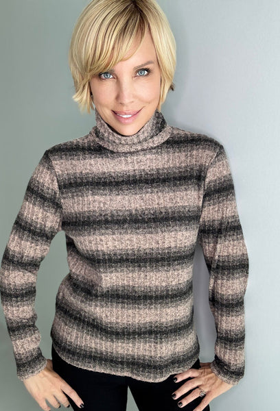 Horizon Stripe Turtleneck - Reliable