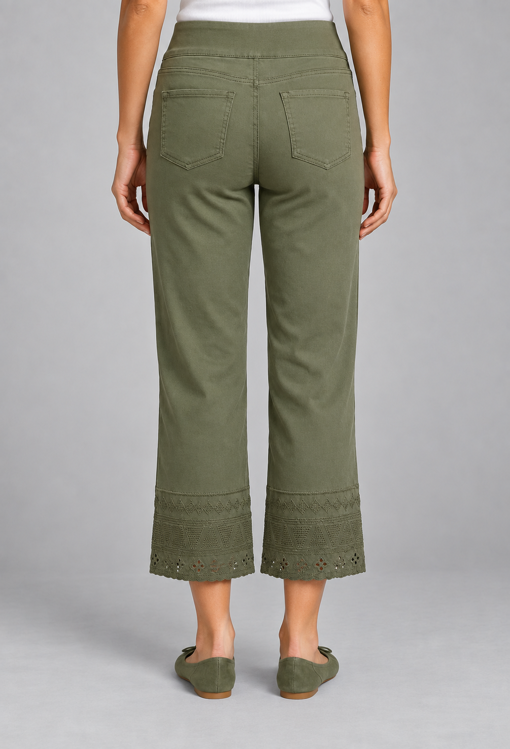 Cropped Crocchet Edge Pant - Conduct