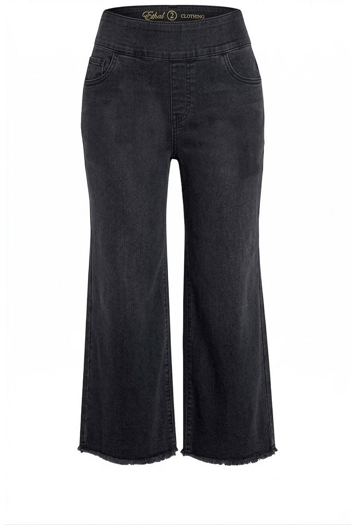 Wide Leg Capri - Month