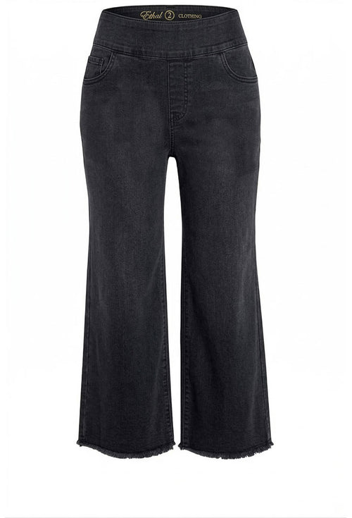 Wide Leg Capri - Month