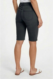 The Effortless Edit Short - Money